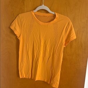 Lululemon Train to Be Short sleeve